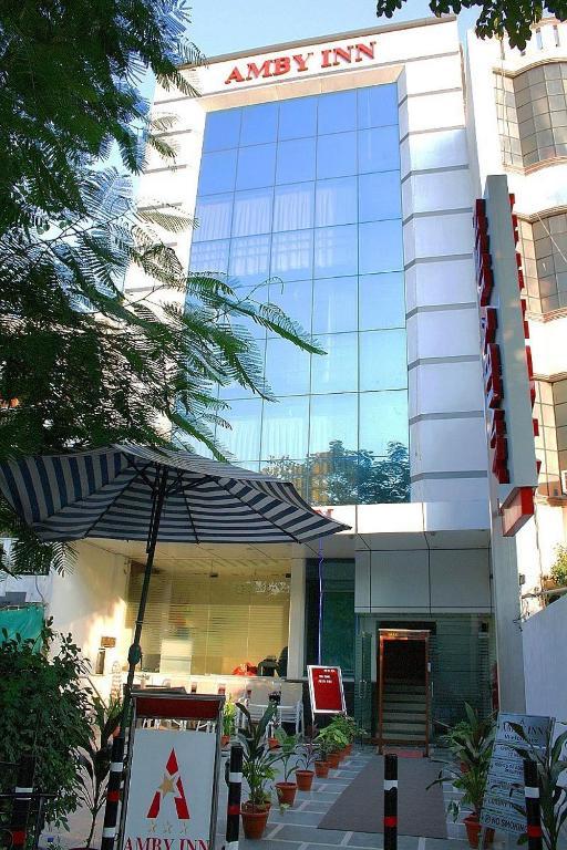 Hotel Amby Inn New Delhi Bagian luar foto